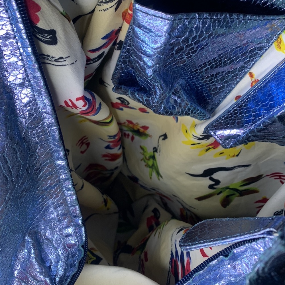 Chi by Falchi Blue Metallic Tote Bag - Picture 11 of 15